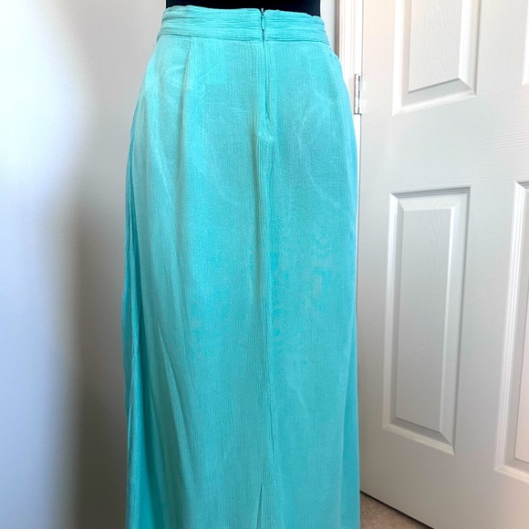 🩵 Forever 21 Contemporary Turquoise Aqua Maxi Skirt 🩵 - Picture 2 of 3
